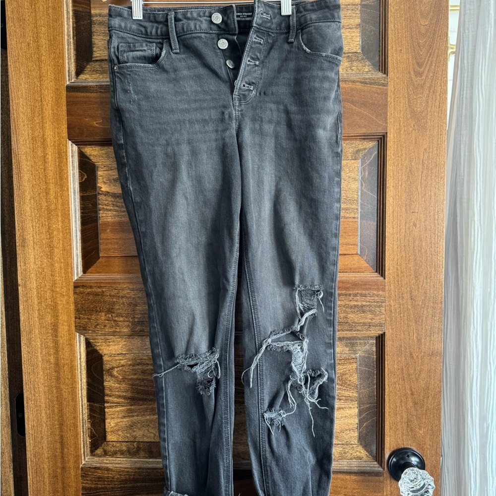 Old Navy Women's Black Straight-Leg Distressed Jeans